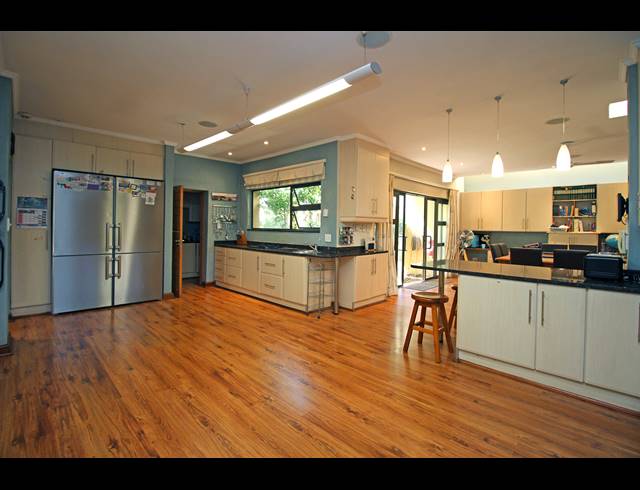 7 BEDROOM HOUSE FOR SALE IN ORCHARDS